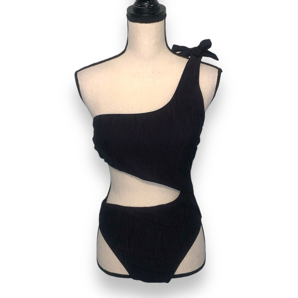 Black One-Shoulder Cutout One-Piece Swimsuit